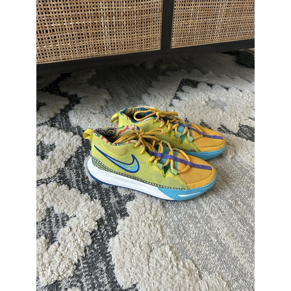 Nike Kyrie Flytrap 6 Basketball Shoeโ Yellow Spongebob DQ8094-700 Size 5.5 youth